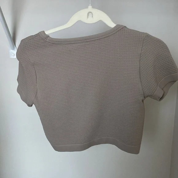 garage crop top - Picture 3 of 3